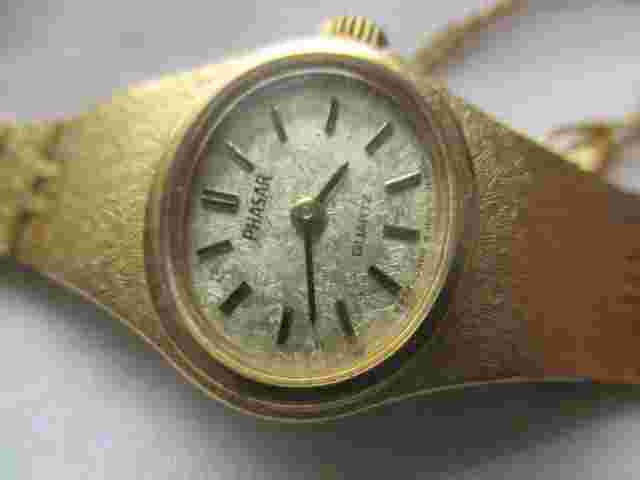 Phasar Wristwatch Gold Tone Bracelet Band Oval Shaped Face Elegant