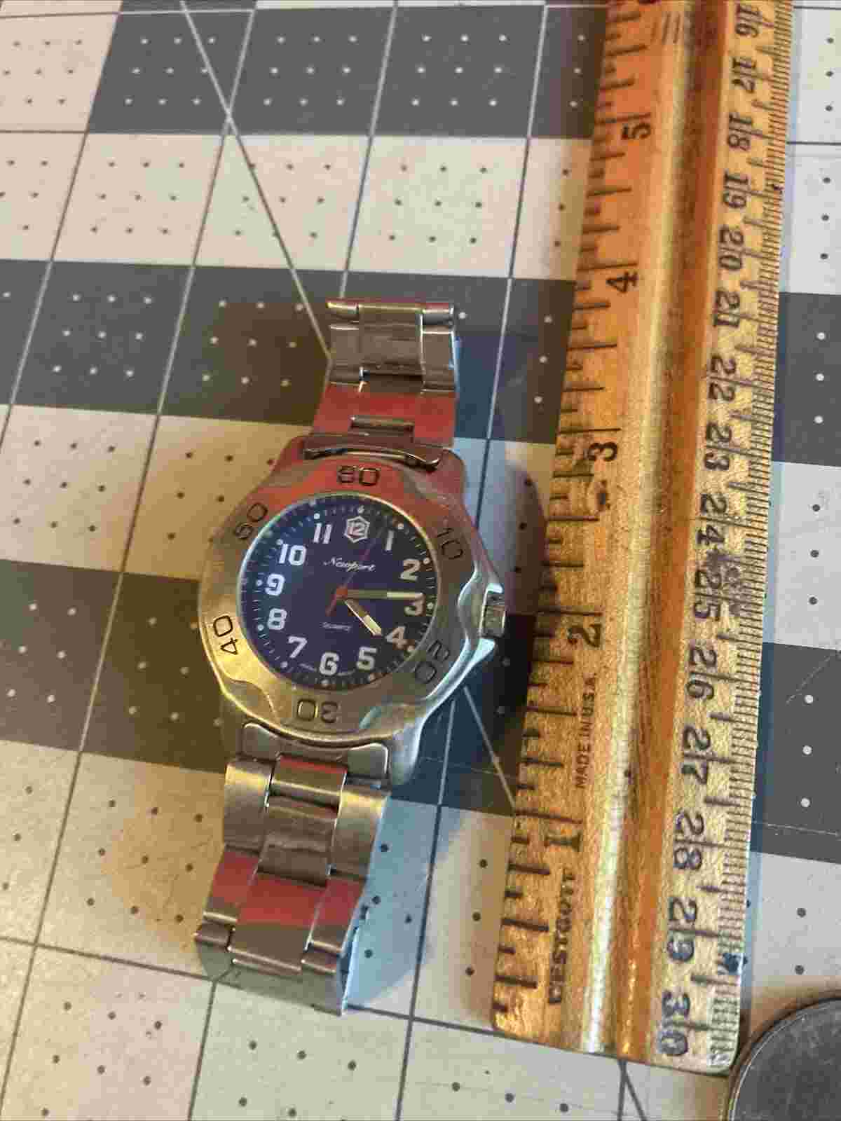Newport Quartz Japan MOVT Watch Rare Item (tested/works!)