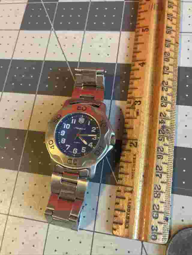 Newport Quartz Japan MOVT Watch Rare Item (tested/works!)