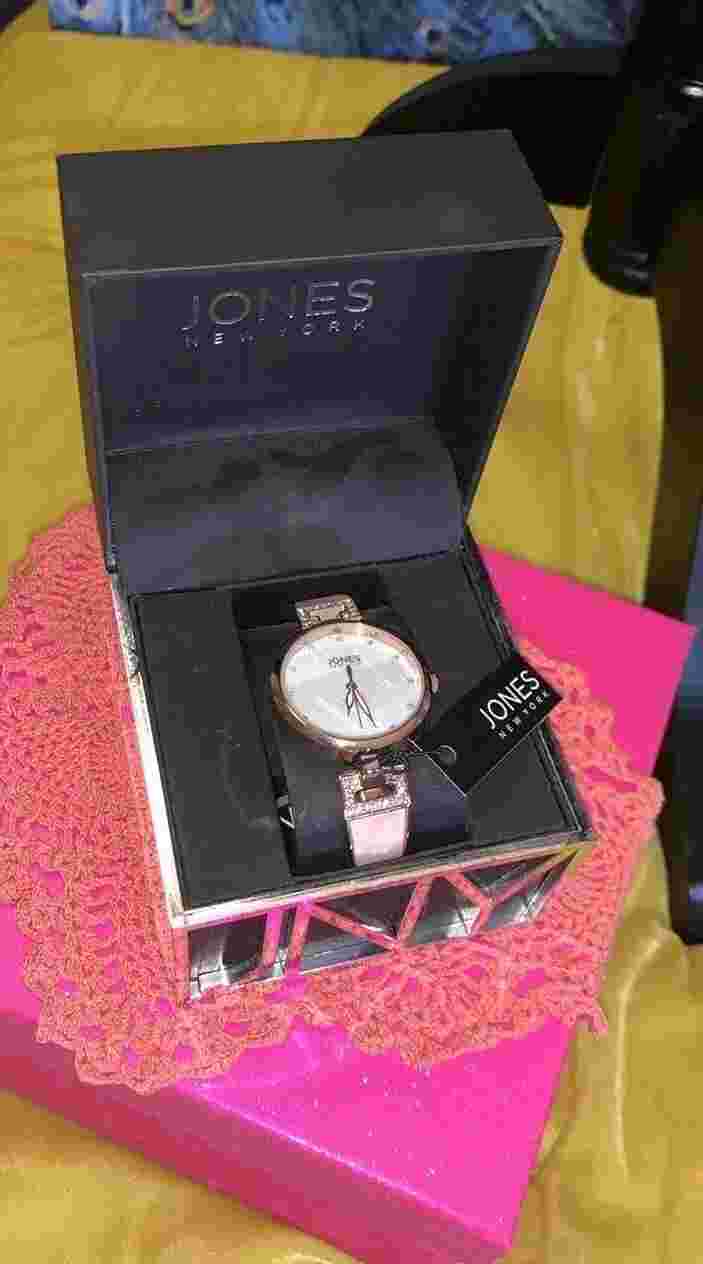 JONES NEW YORK SIGNATURE PINK BRACELET WATCH Pink Quartz And Gold Band NEW