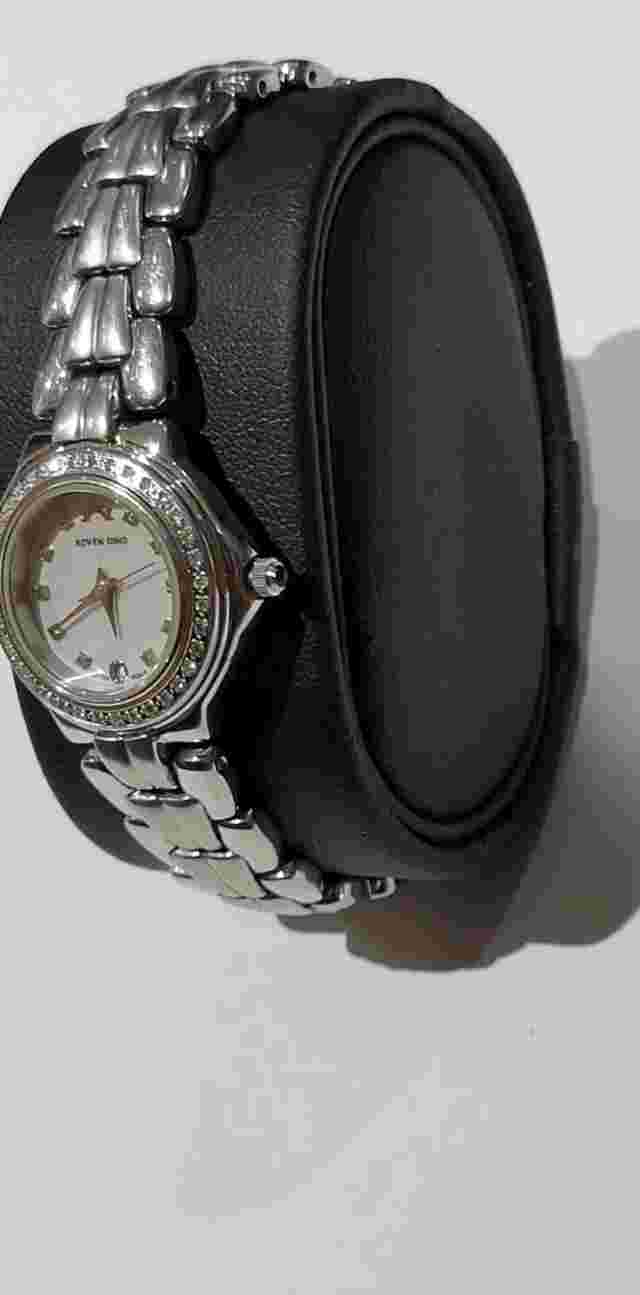 ROVEN DINO Strega 2017LD Swiss Sapphire Diamonds Women's Wristwatch - Rare