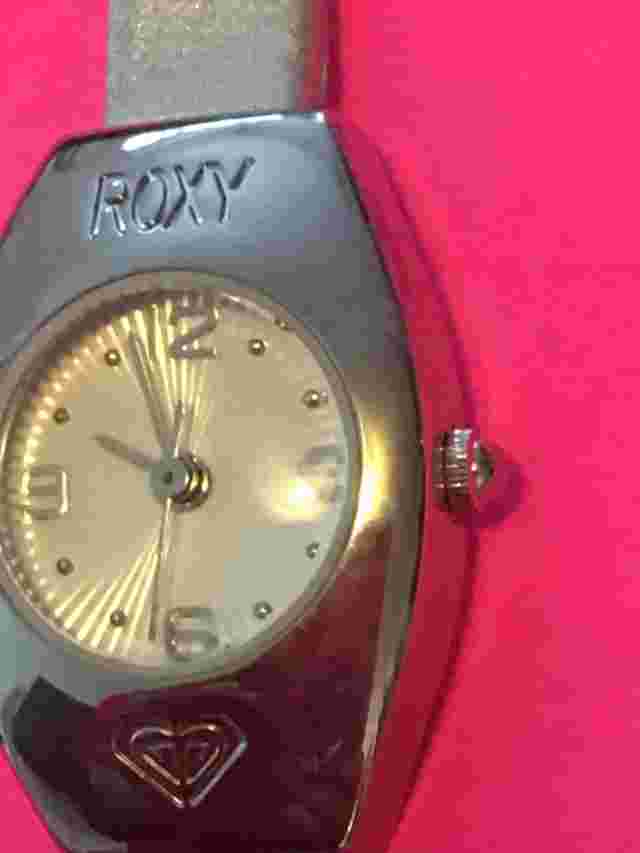 Roxy Quiksilver Womens Stainless 100M Watch RX3550 w/ Leather band