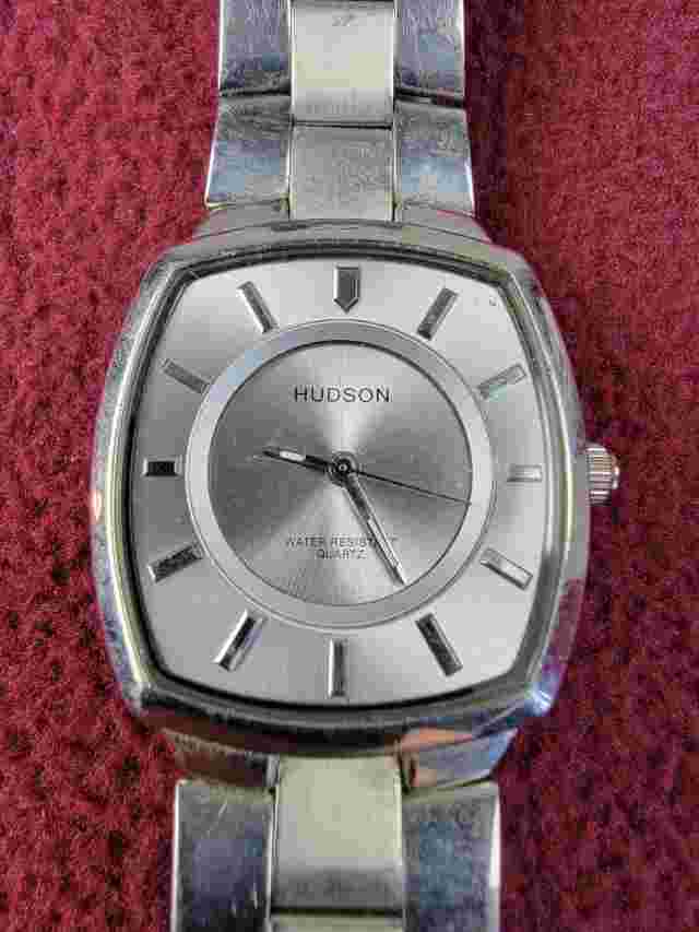 Hudson watch silver stainless Quartz water resistant Japan made timepiece VTG
