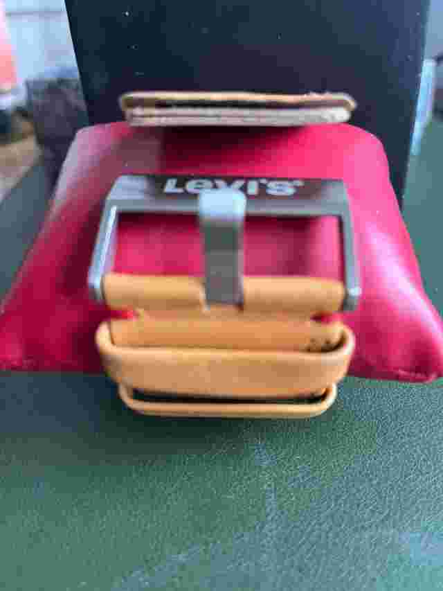 LEVIS GENT'S WATCH