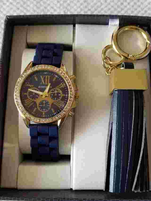 NIB Attention Gold/Navy Watch & Key Chain Set Crystal Bezel Rubber Band Runs