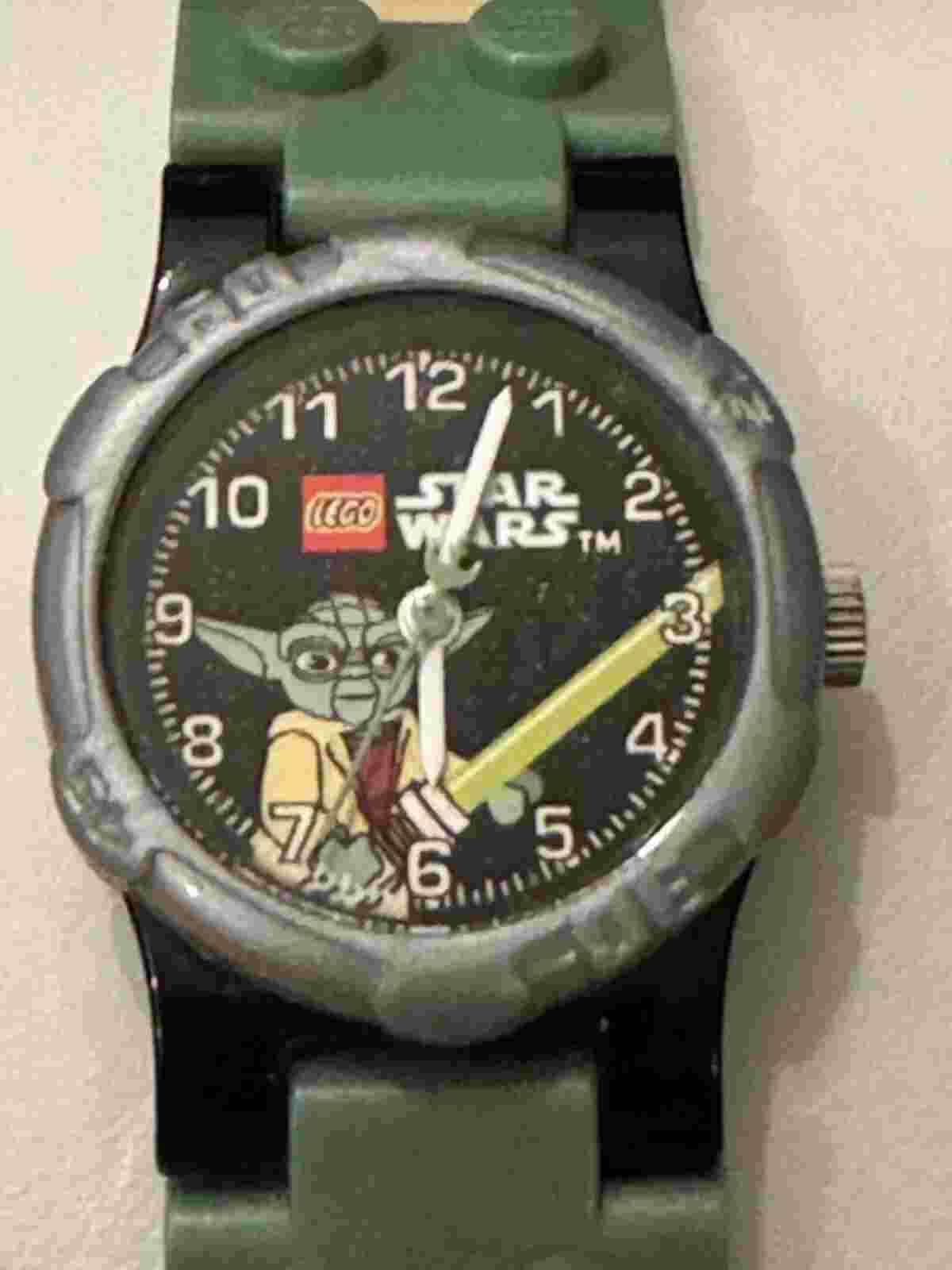 2011 Lego Star Wars Kids Build a WATCH  Used & Assembled New Battery No Extras