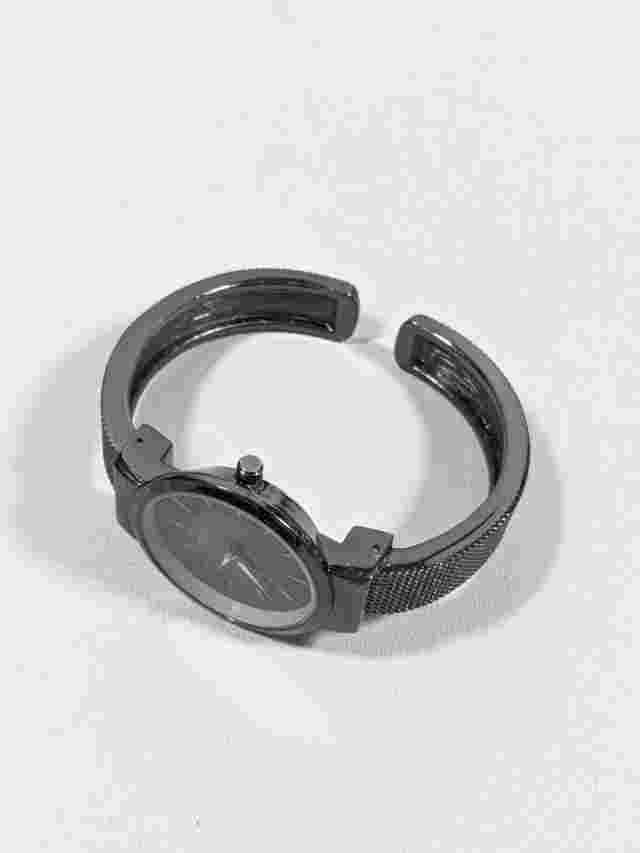 Folio Black Dial Round Case 32 mm Open Cuff Hinge Bracelet Band Watch 6.5 inch