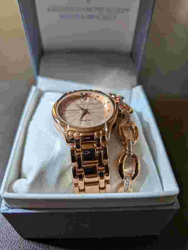 Kristie Taylor Diamond Quartz Ladies Watch And Bracelet Set New Open Box