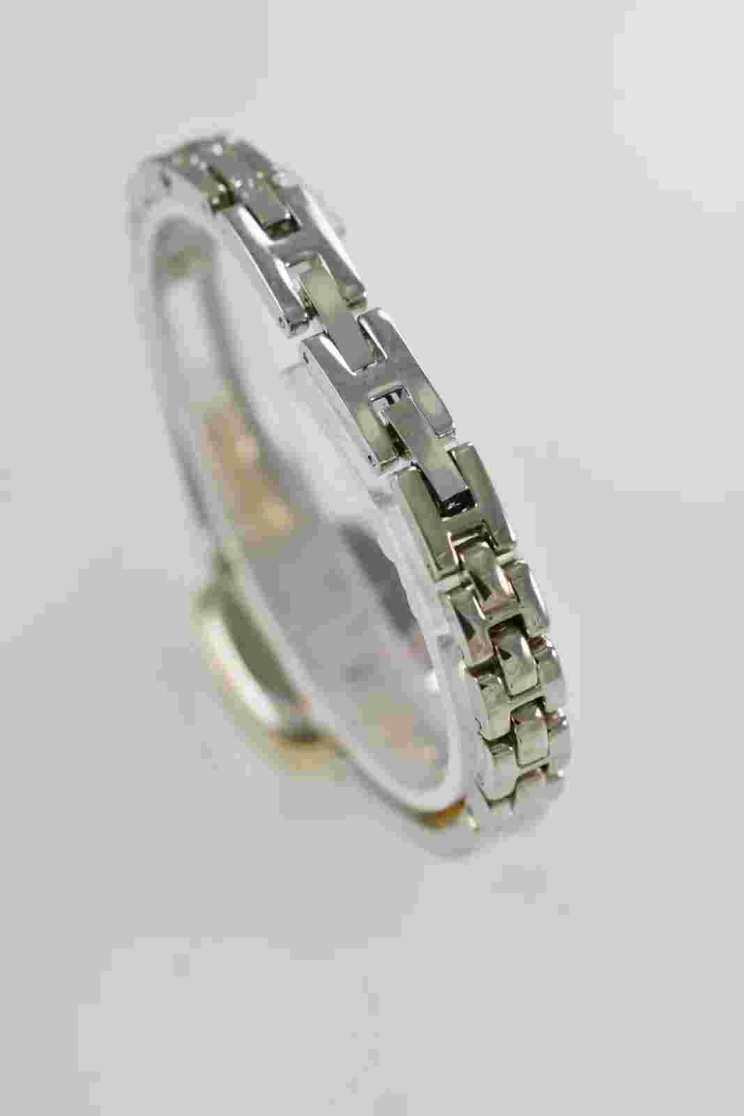 LEI Watch Womens Water Resistant Stainless Silver Gold Steel Champagne Quartz