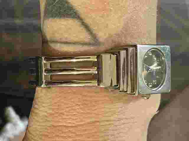 No Boundaries Watch # 13084  New Battery Great Condition