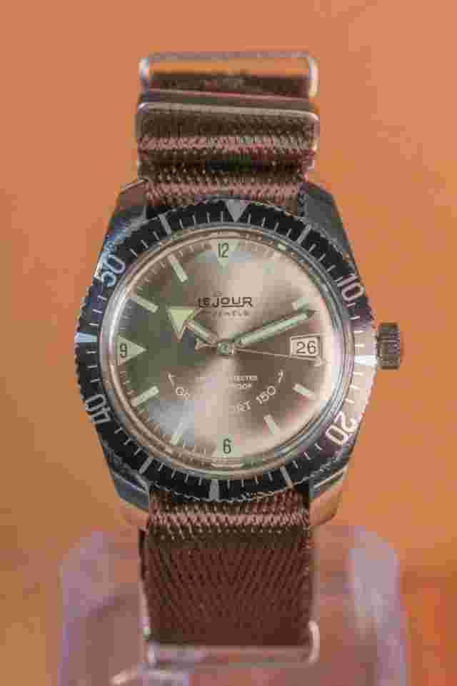 LeJour Gran Sport 150m 17 jewel Hand Wind  France Made Dive Watch
