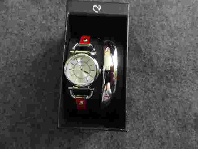 New Ladies Valletta Quartz Watch with Bracelet