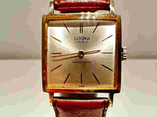 VINTAGE RARE SQUARE MEN'S GOLD PLATED MECHANICAL SWISS WATCH "DOGMA"