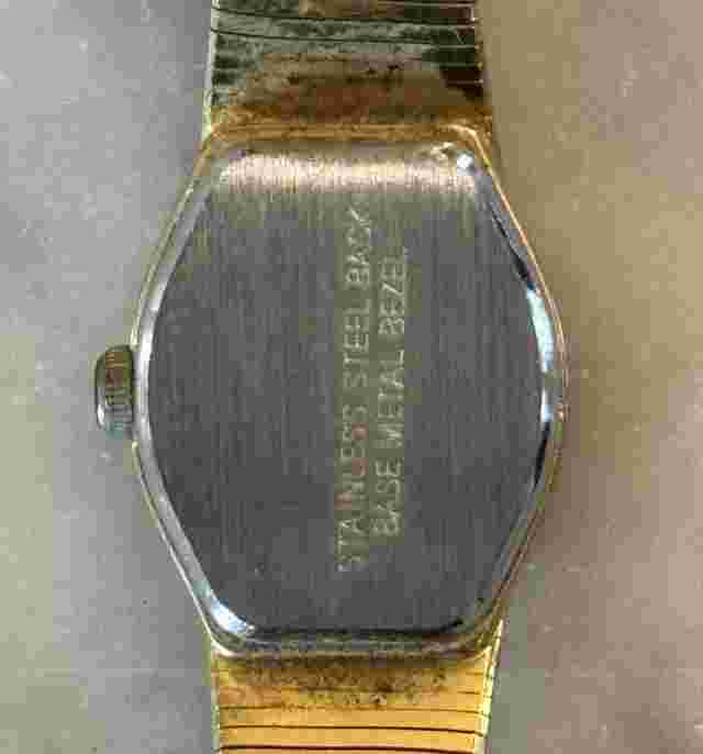 Avanti Gold Tone Heart Band Quartz Women's Watch - 15mm Case