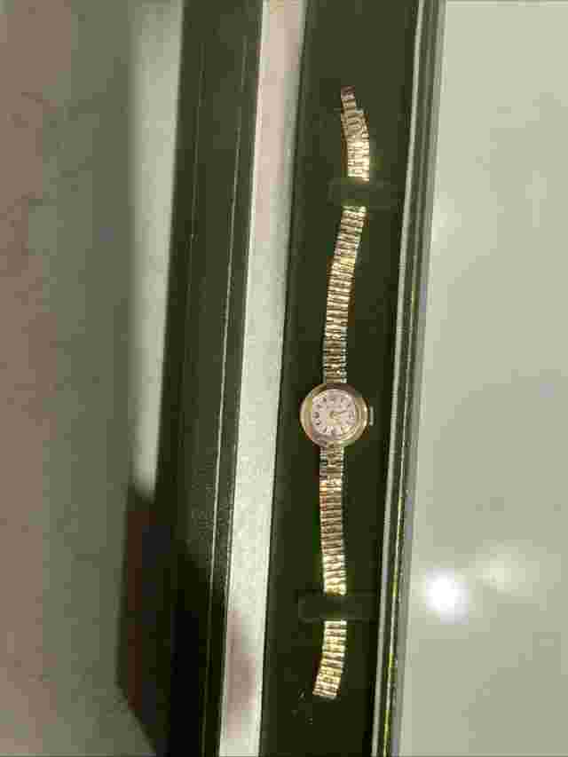 Child 14k Eloga Vintage  Watch 17 Jewel 15gm  5 1/2” L  1/2” Round Face
