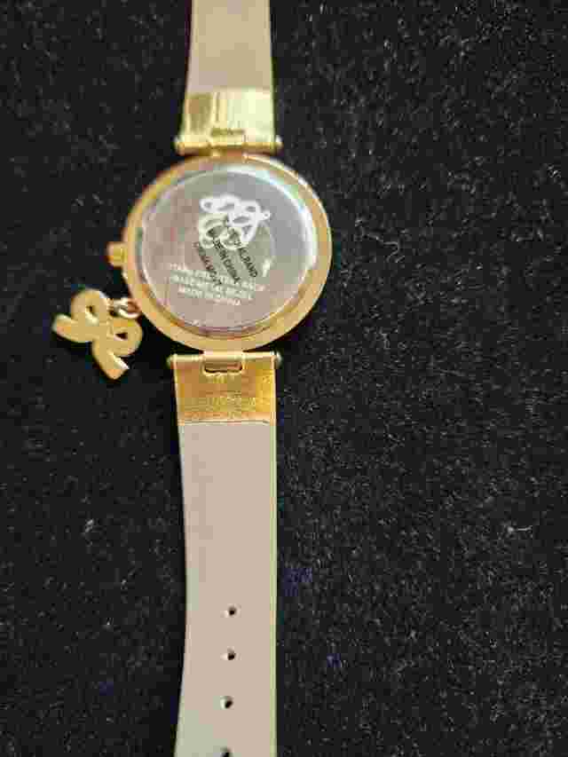 Elizabeth Taylor White Diamonds Ladies Watch Gold Tone Diamond Accents New Batt
