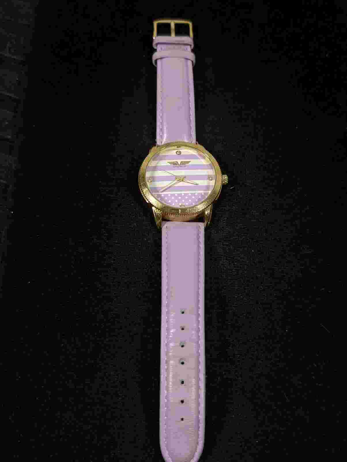 Deporte Womens Purple Leather  Stripe Gold Tone Round Case Watch 40mm
