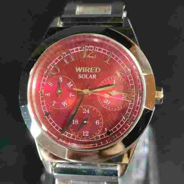 Seiko Wired Red Silver Gold Solar