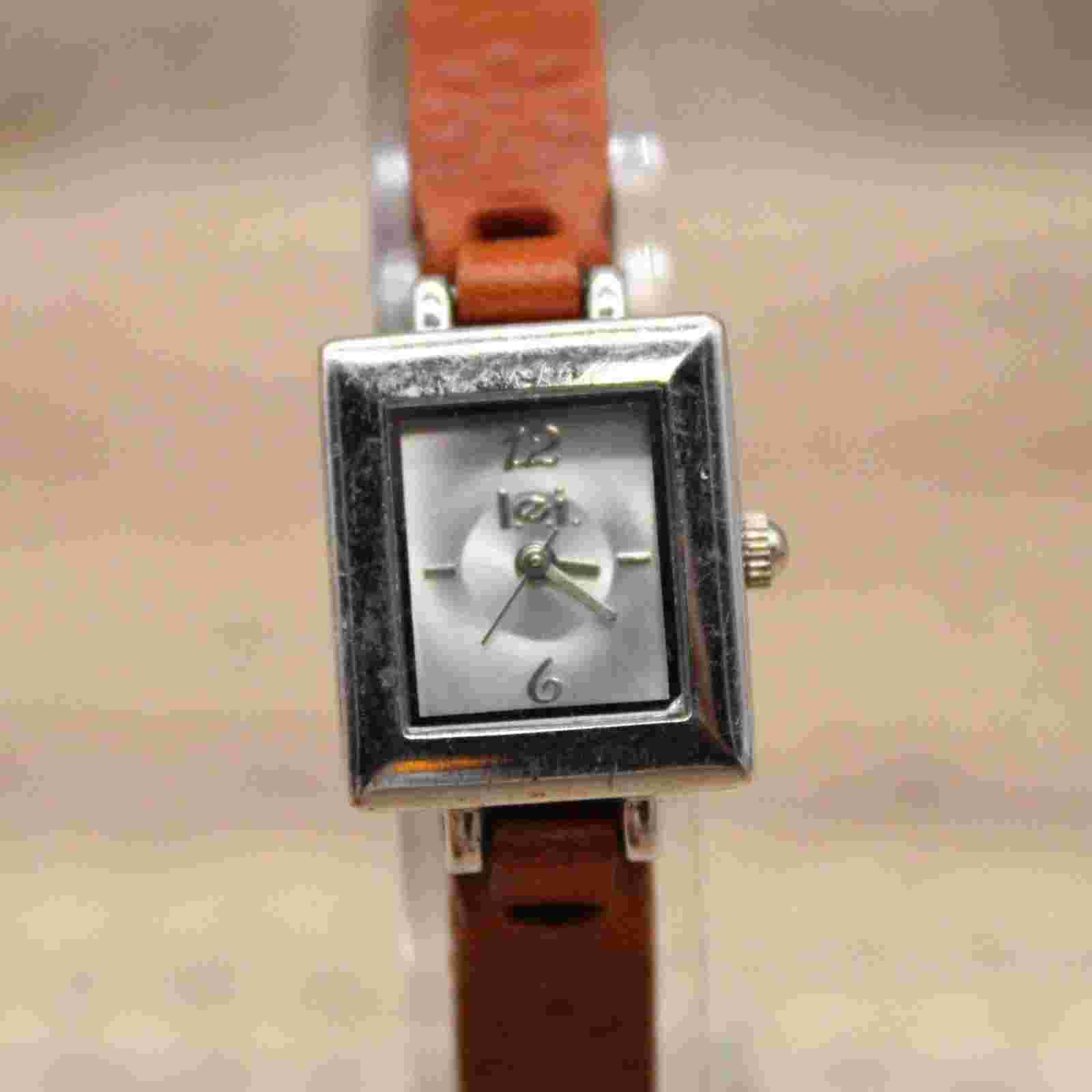 Vintage L.E.I Watch Womens Silver Tone Stainless Steel Classic Square Dial Y2k