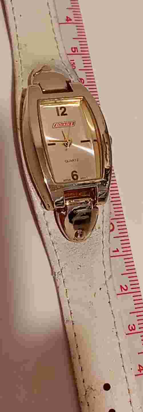 Genuine Dickies Wrist Watch 20mm white Band With Silver Tone Strap.