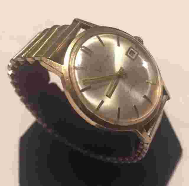 Vtg Vantage 17-Jewels Gold Dial Watch w/ 18mm Stretch Band!