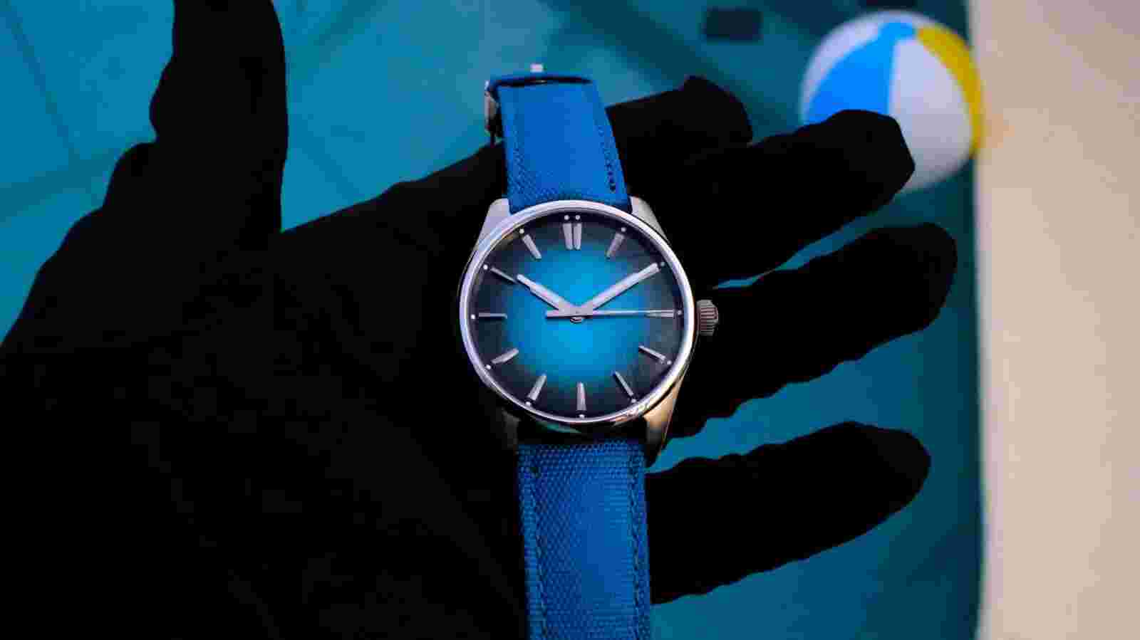 H. Moser & Cie. Pioneer Centre Seconds Mega Cool Blue Lagoon 3200-1214 Unworn