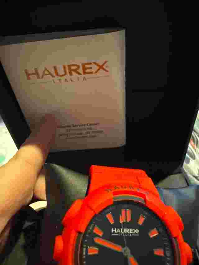 Haurex Men's 2P504URR Tremor Red Plastic Case Rubber Strap Date Watch