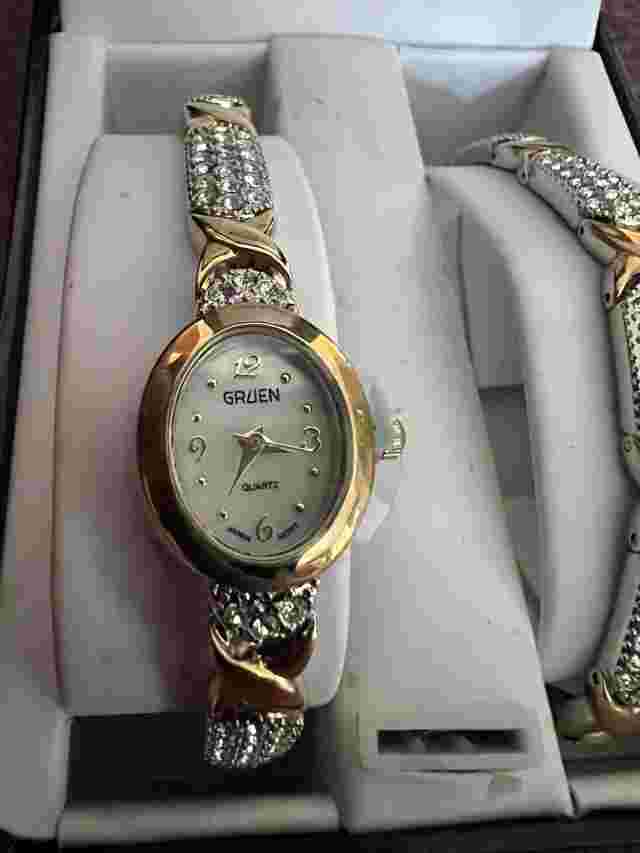 Vintage Gruen Crystal Watch And Bracelet Set. Never Activated NIB