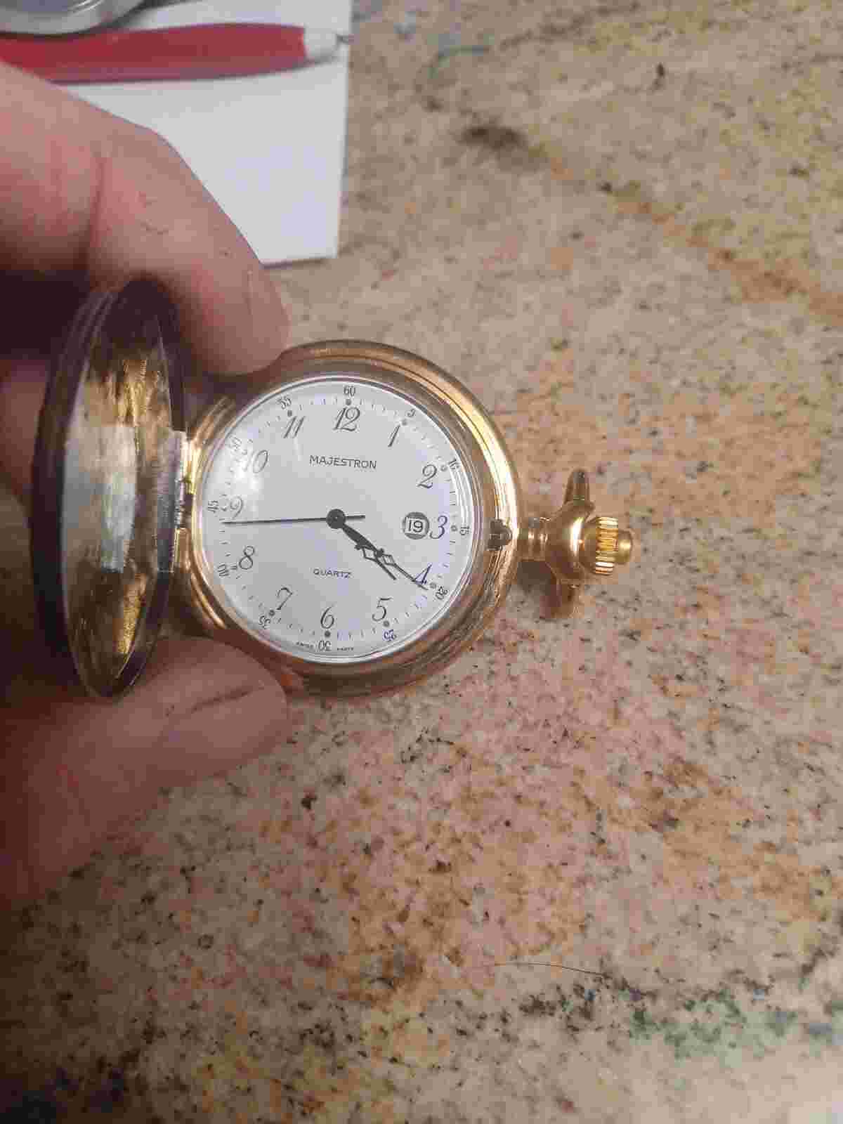 MAJESTRON QUARTZ POCKET WATCH  - Needs Batter