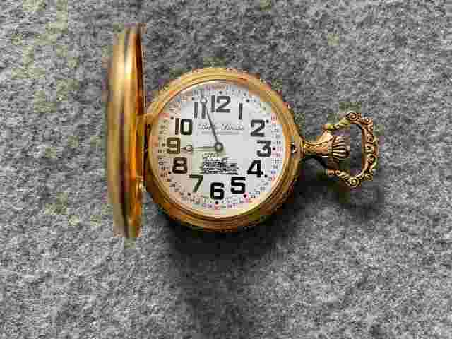 Swiss Made Belle Suisse Mechanical Wind Up Pocket Watch with the Case
