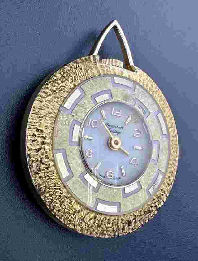 Working Vintage Gold Tone Swiss AMERICAN HERITAGE Mechanical Necklace Watch S3