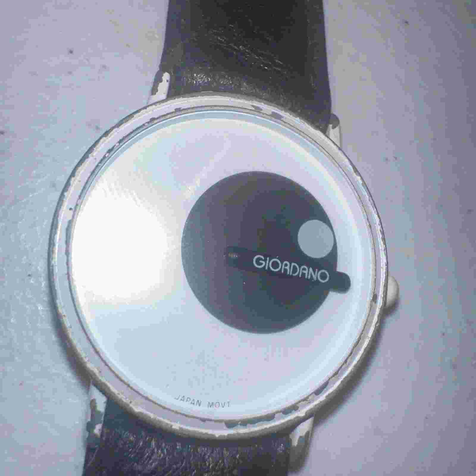 Giordano Quartz Japan Mov’t Hong Kong Black And White Needs Battery & Band