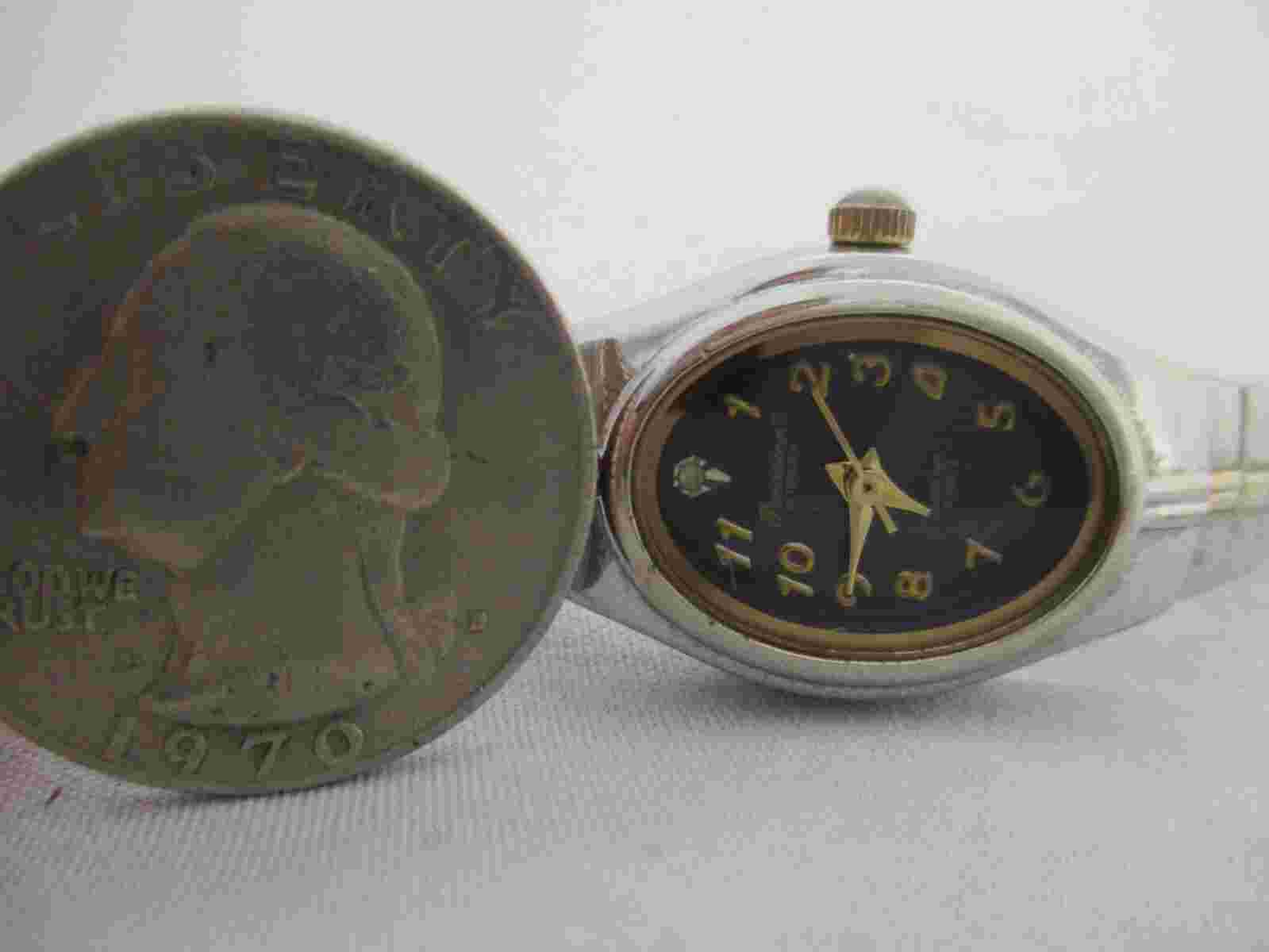 Precision by Gruen Women's Analog Watch Silver Toned Stretch Band *Working*