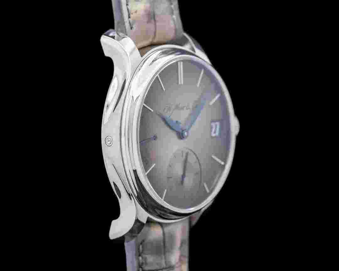 H. Moser and Cie. 1341-1202 Endeavour Perpetual Calendar