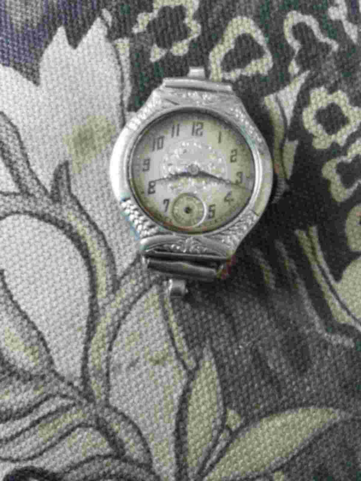 Vintage Fancy Accro Ladies Wrist Watch!No Band!49.99 Buy It Now!