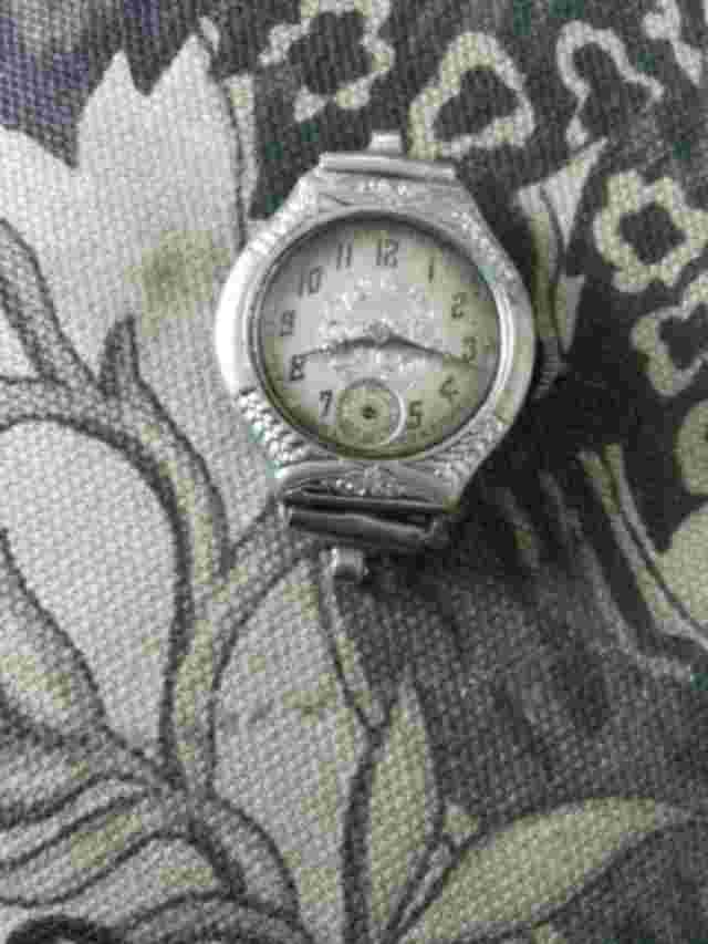 Vintage Fancy Accro Ladies Wrist Watch!No Band!49.99 Buy It Now!