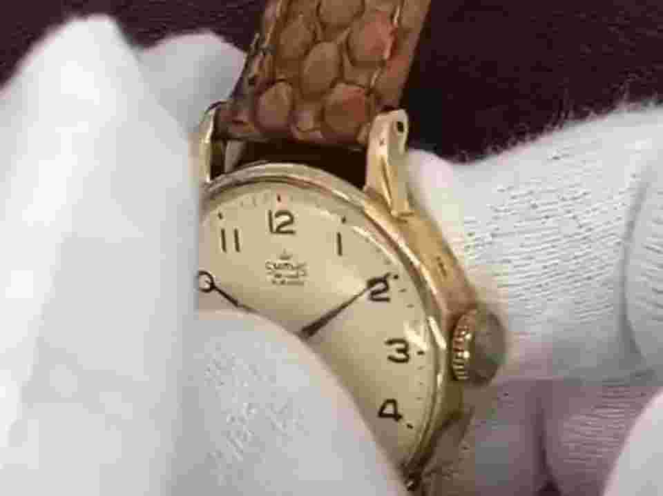 SMITHS DELUXE 9KYG Solid Gold Small Seconds 15 Jewels Hand-Winding Watch