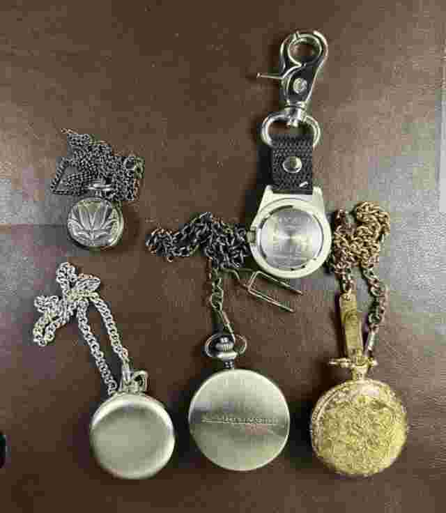 5 Pocket Watches. Fullmetal Alchemist Milan Dad Texas Calibri. Estate. 24025