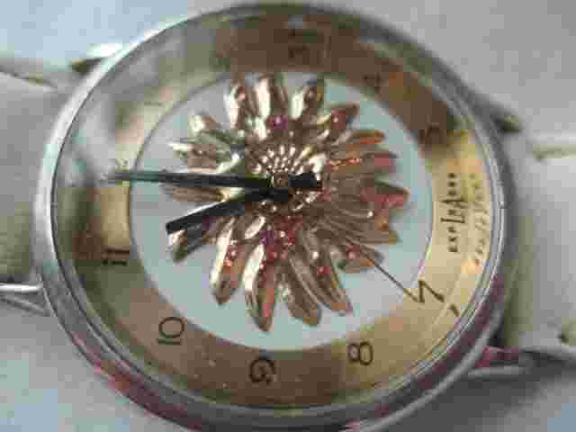 Express LA Wristwatch Round Gold Tone Face White Leather Buckle Band