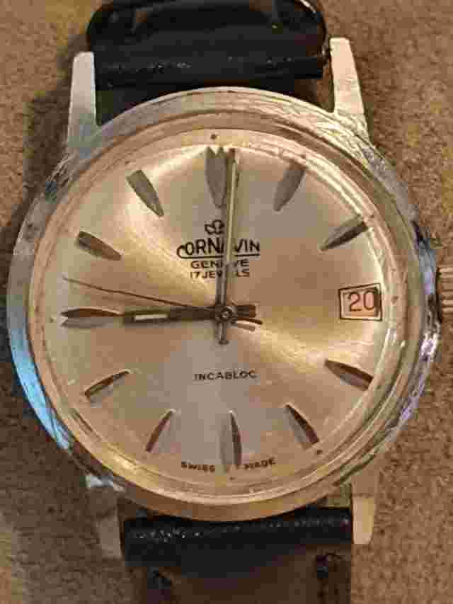 Vintage Cornavin geneve 17 jewels hand wind incabloc Swiss made date at 3 watch