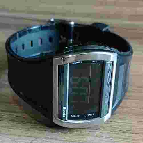 Roots Women's Watch-RY2192BLK-New Condition- Runs And Looks Great