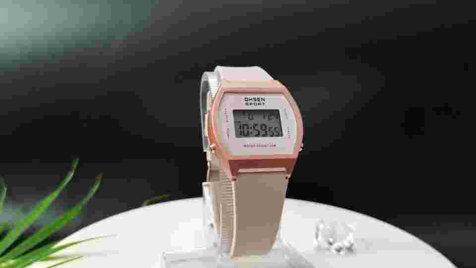 Women Digital Wristwatch Girsl Waterproof Sport Electronic Watch Alarm Stopwatch
