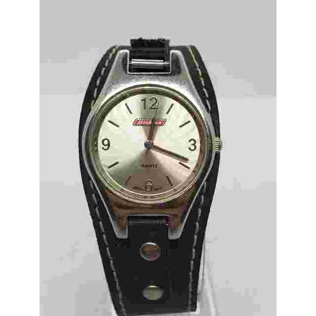 Dickies LDX766WMTT 032. Women's watch with leather band.