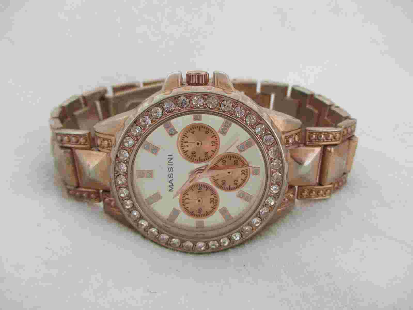 Massini Analog Wristwatch