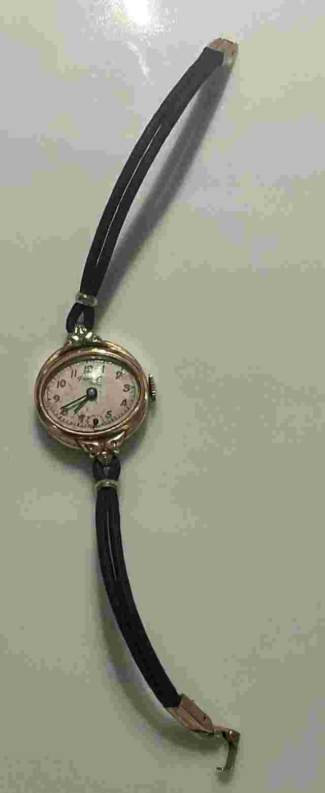 VINTAGE PRESTIGE LADIES WATCH 10K GP 6’ In LONG, NEEDS TO BE SERVICE
