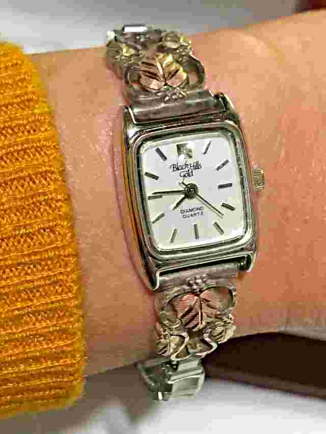 Vintage Black Hills Gold Diamond 12K Leaves Sterling Silver Ladies Watch Works