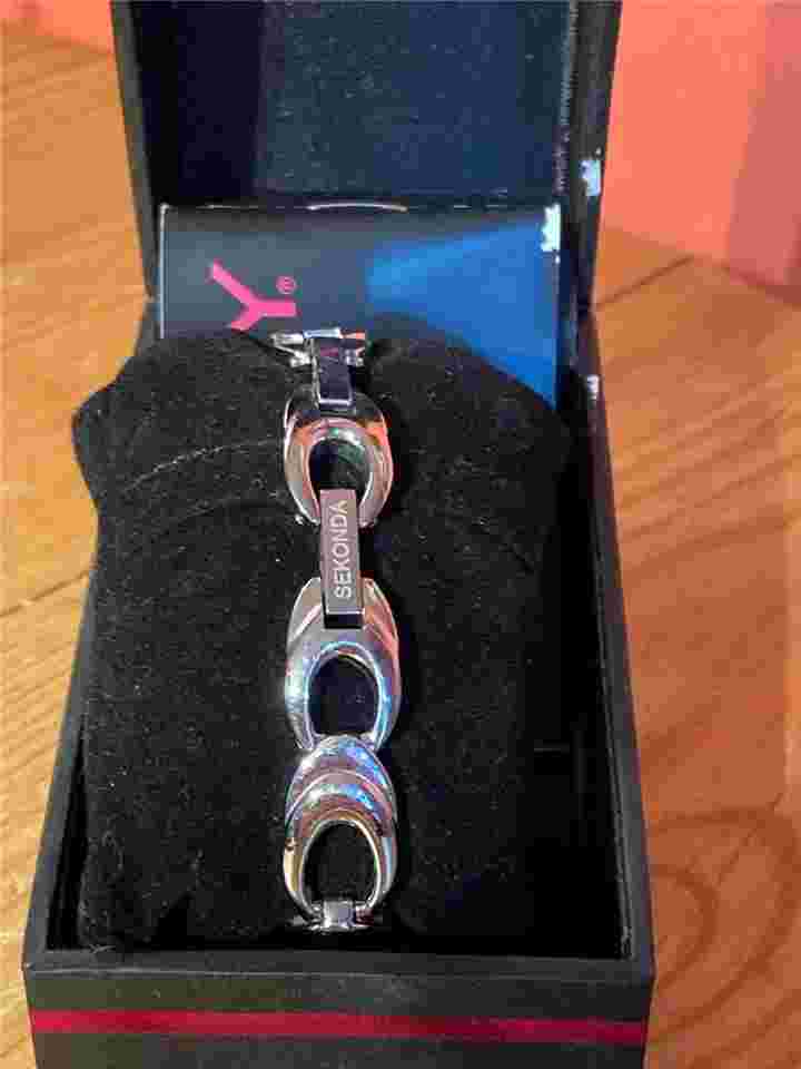 536a  Sekonda Seksy Ladies Watch boxed needs new battery