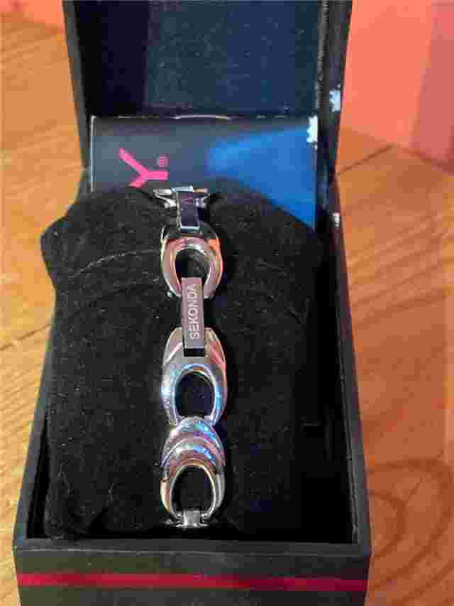 536a  Sekonda Seksy Ladies Watch boxed needs new battery