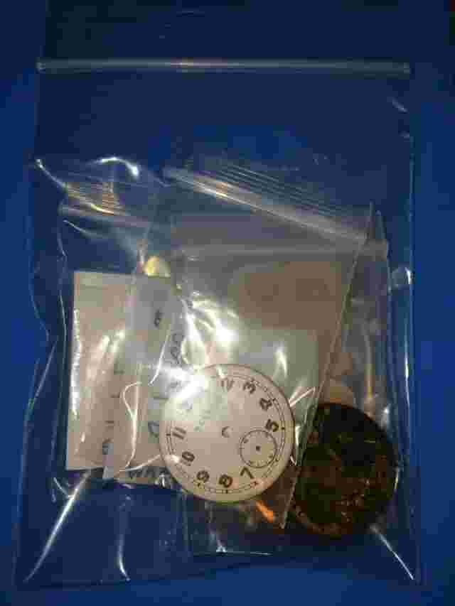 ANTIQUE VINTAGE SWISS  WW11 MILITARY TRENCH WATCH DIAL/MOVEMENT FEF (S2)