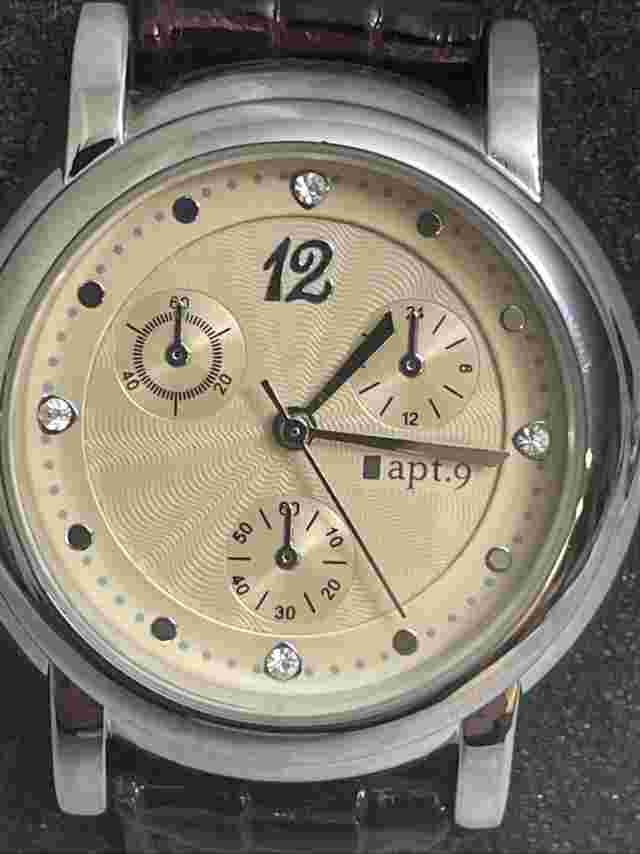 apt 9 watch woman’s Silver Case & Leather Band new battery